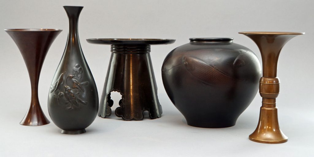 Japanese bronze vases forms